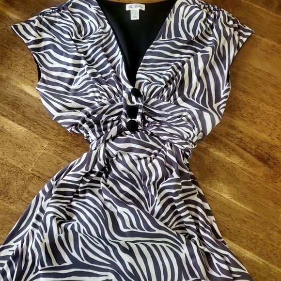 La Befana Dress w/Empire Shash Medium - Super Cute Dress! - Picture 1 of 8